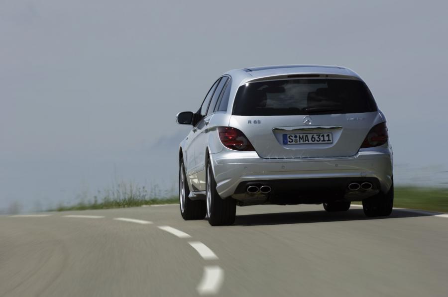  Mercedes-Benz R63 AMG (W251) 2007 года  (фото 11 из 77)